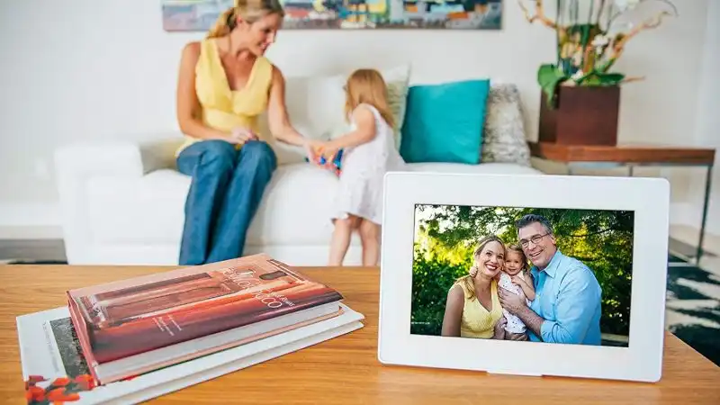 10-inch WiFi Cloud Digital Picture Frame