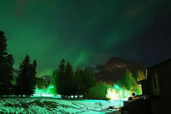 1024px Canada Banff Aurora