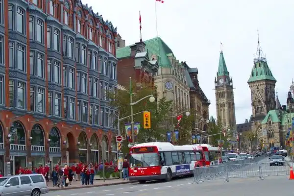1024px Ottawa Elgin Street at Queen