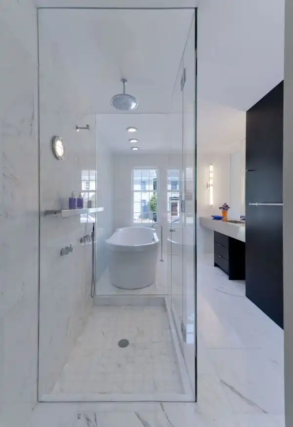 308 Mulberry bathroom