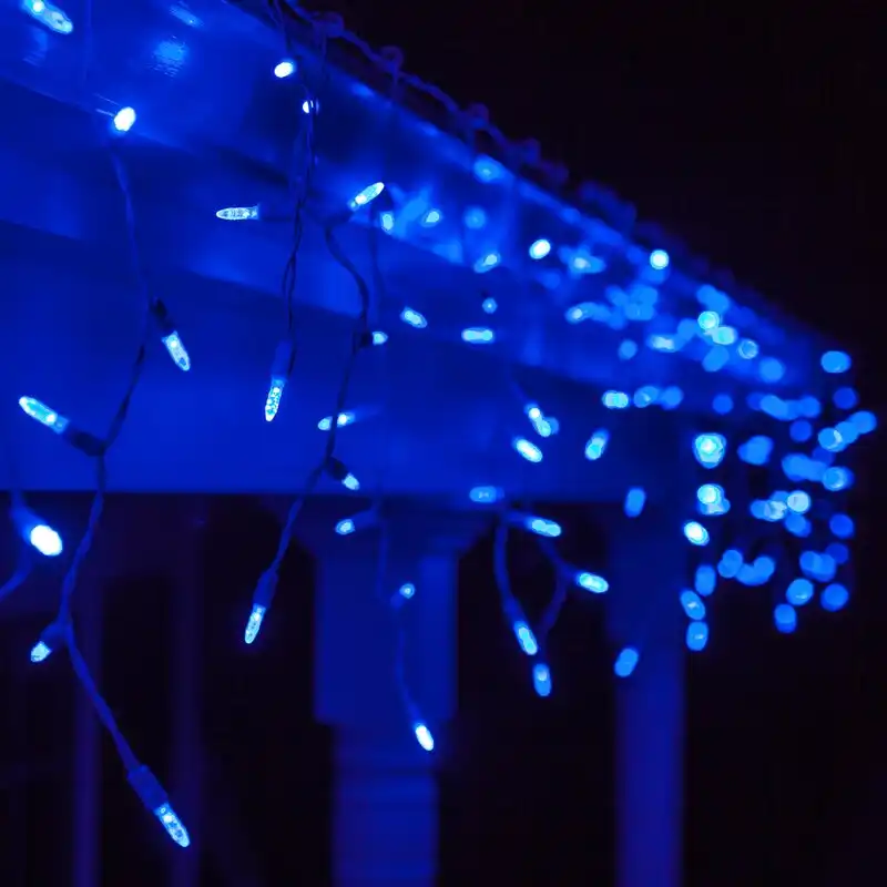 70 Light LED Icicle Light Super