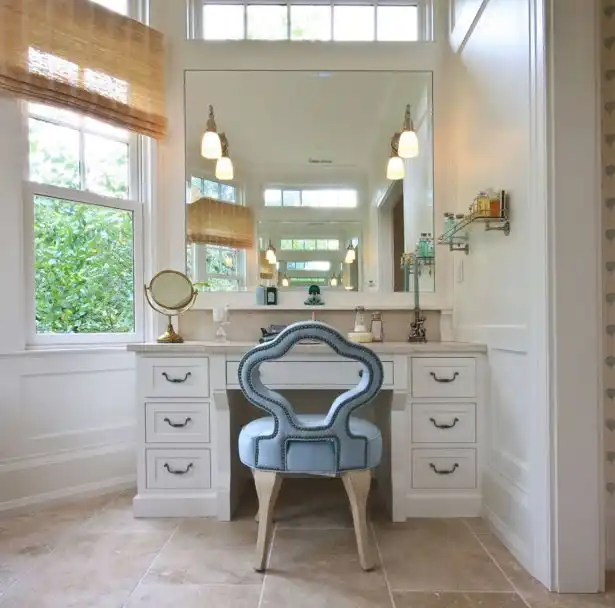 A Knockout Chair