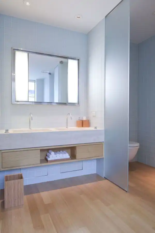 A Penthouse Duplex on Gramercy bathroom