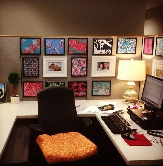 Add a lamp to Cubicle Decor
