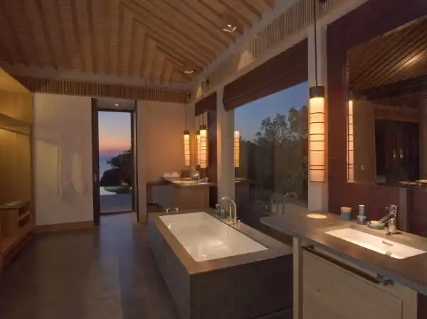 Amanoi decor
