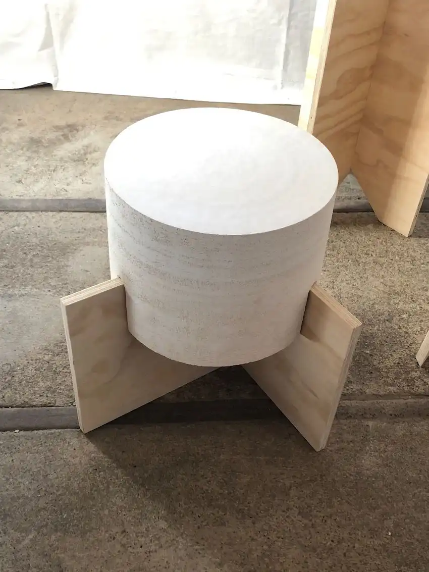 Ceramic is equally at home in furniture as in accessories.