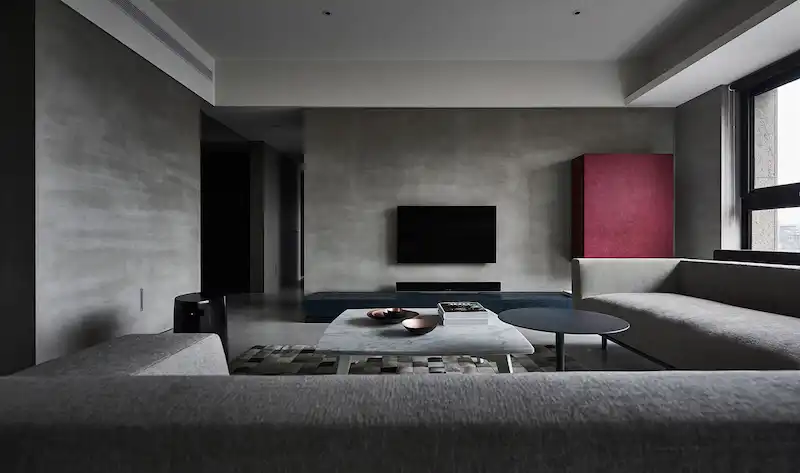 Apartment with Chic And Balanced Interior