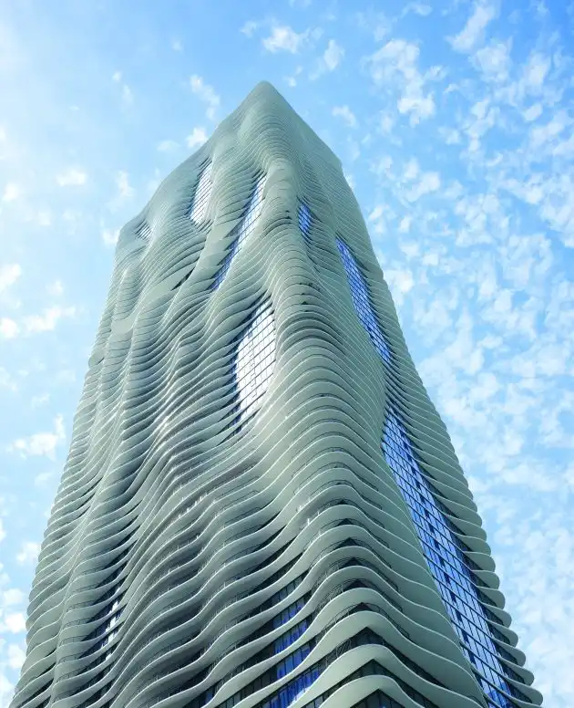 Aqua Tower by Studio Gang Architects