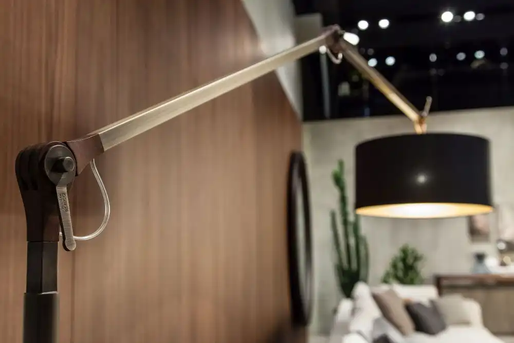 Arc floor ligthing fixture