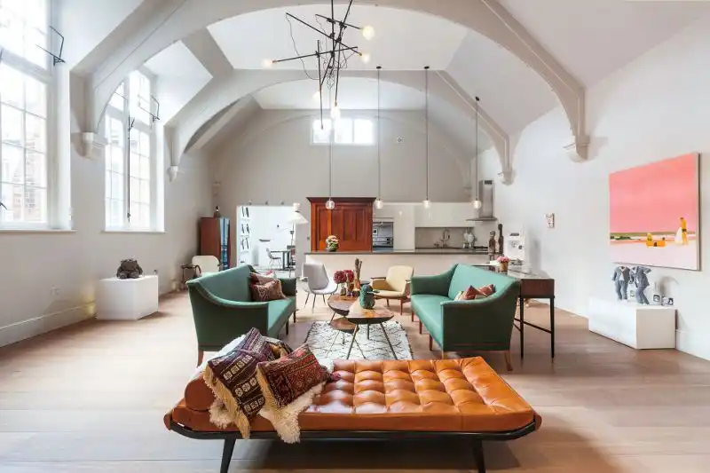 Arched ceiling design for large living rooms