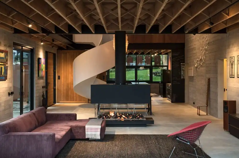 The spiral staircase is the second central attraction of the houses, being both eye-catching and space-efficient