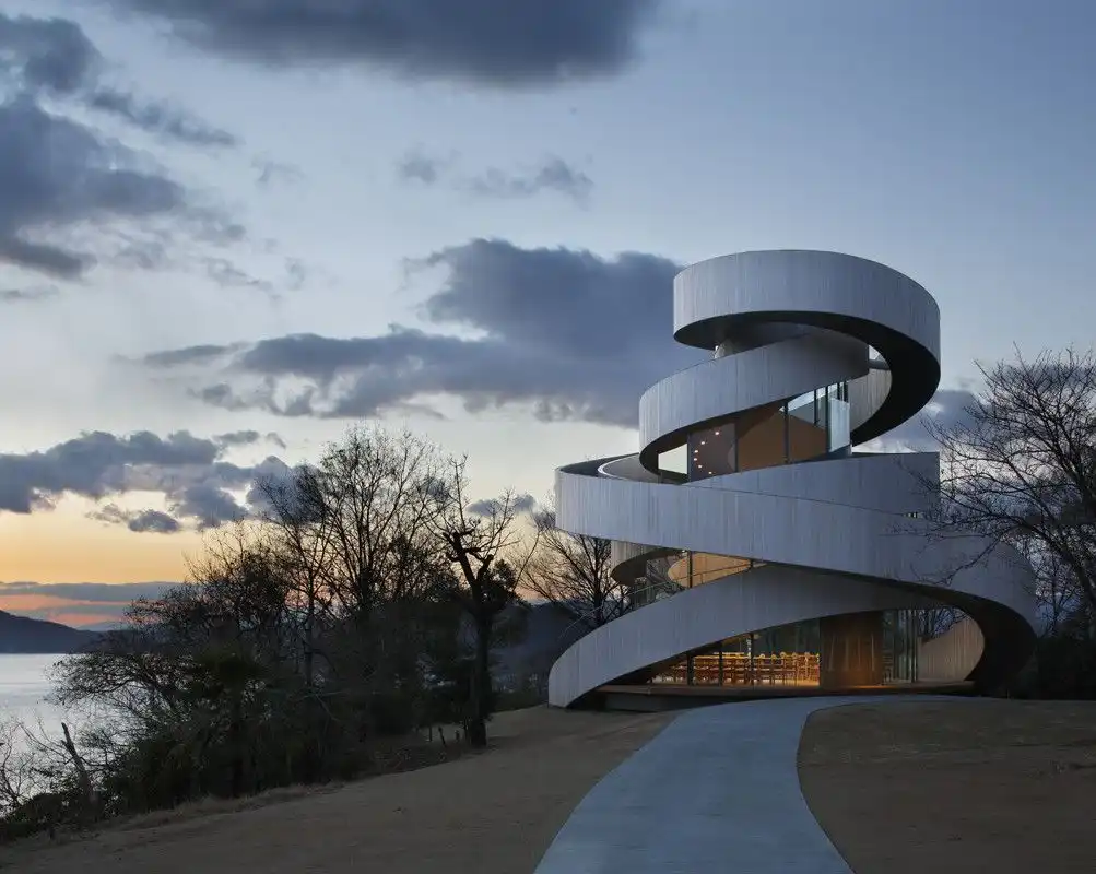 Architecture of Ribbon Chapel.