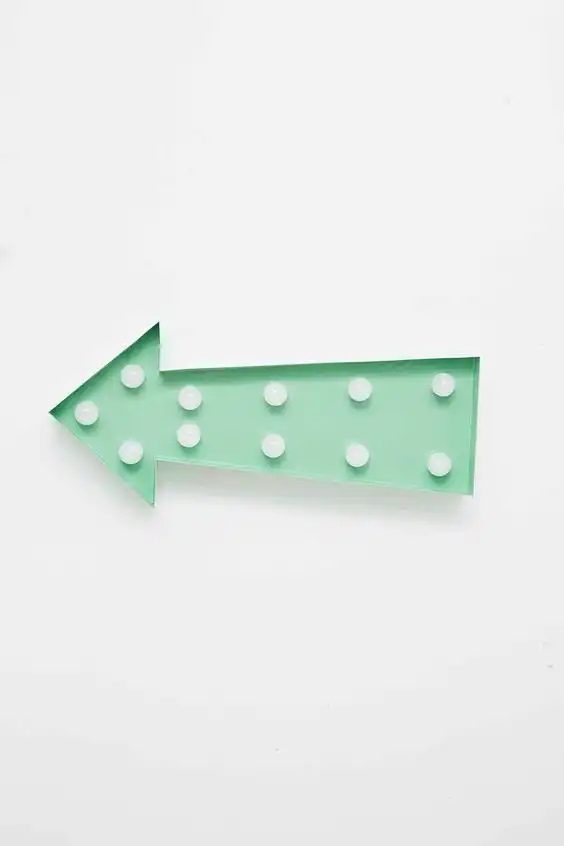 Arrow lamp sign in mint