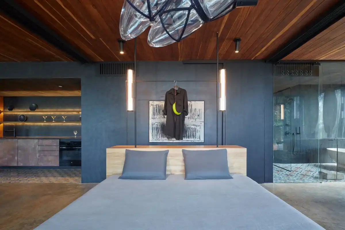 Atelier Costa Rica house with Green Roof by Formafatal lights