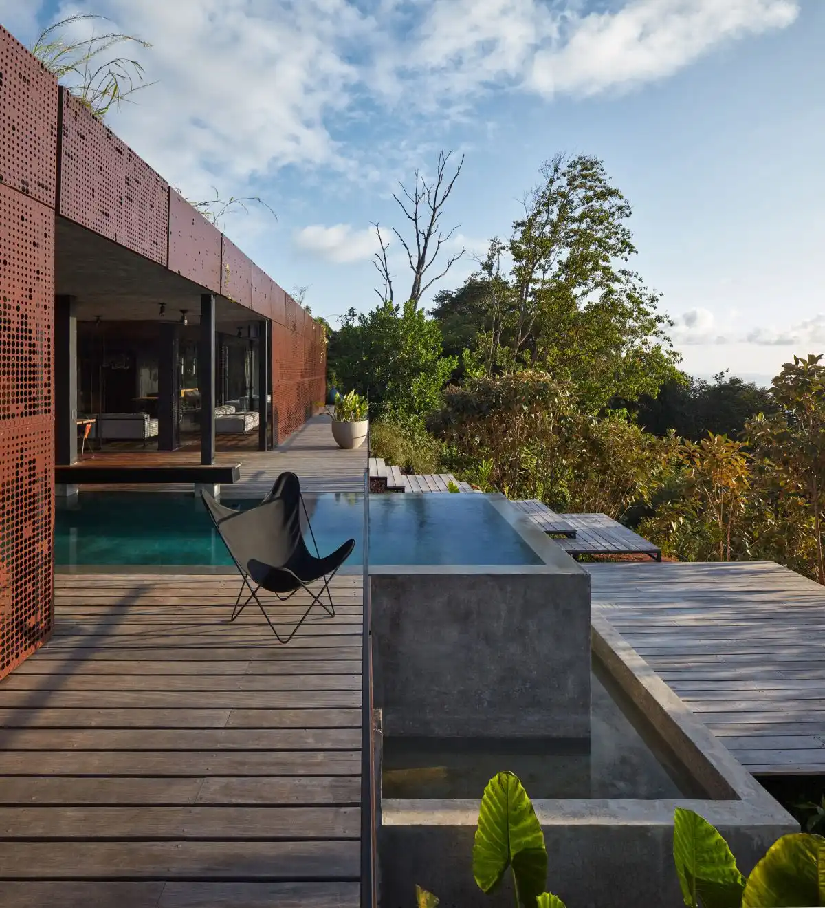 Atelier Costa Rica house with Green Roof by Formafatal swimming pool 1