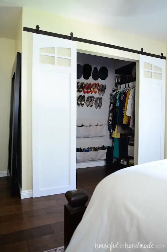 Barn door closet design 678x1024