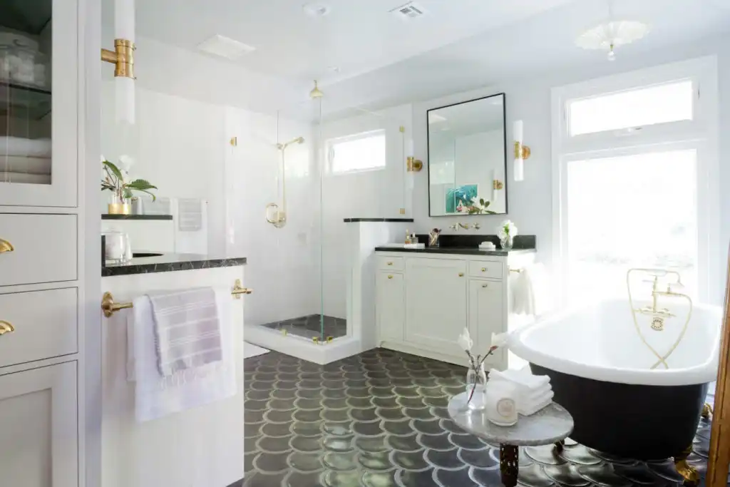 Bathroom floor with fish scale tiles 1024x683