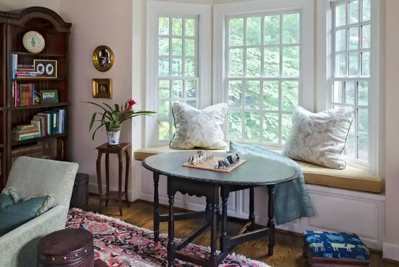 Bay and bow windows