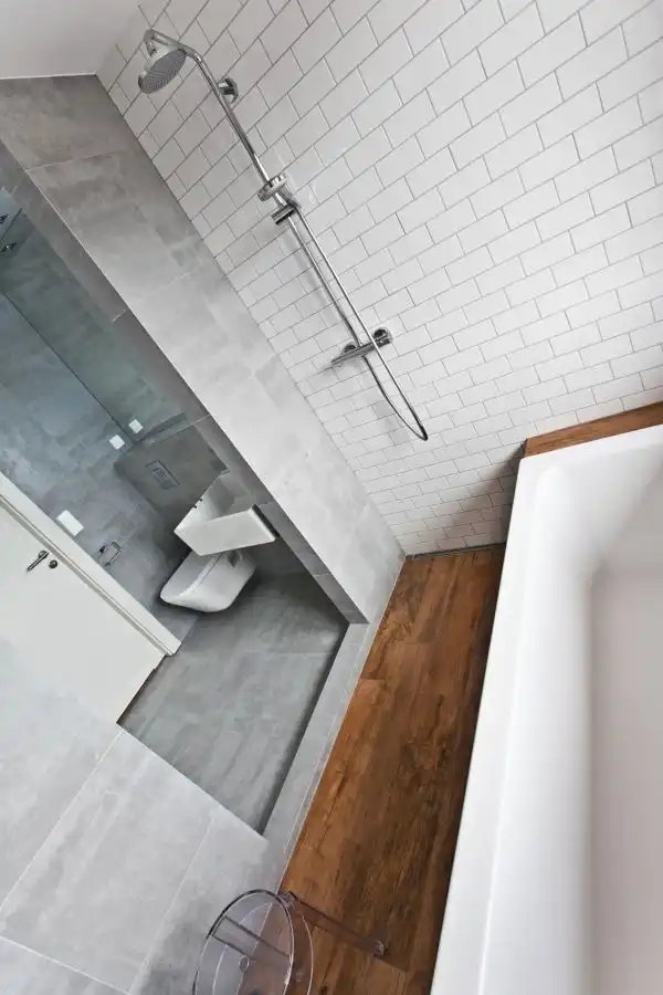 Beam Block House bathroom floor