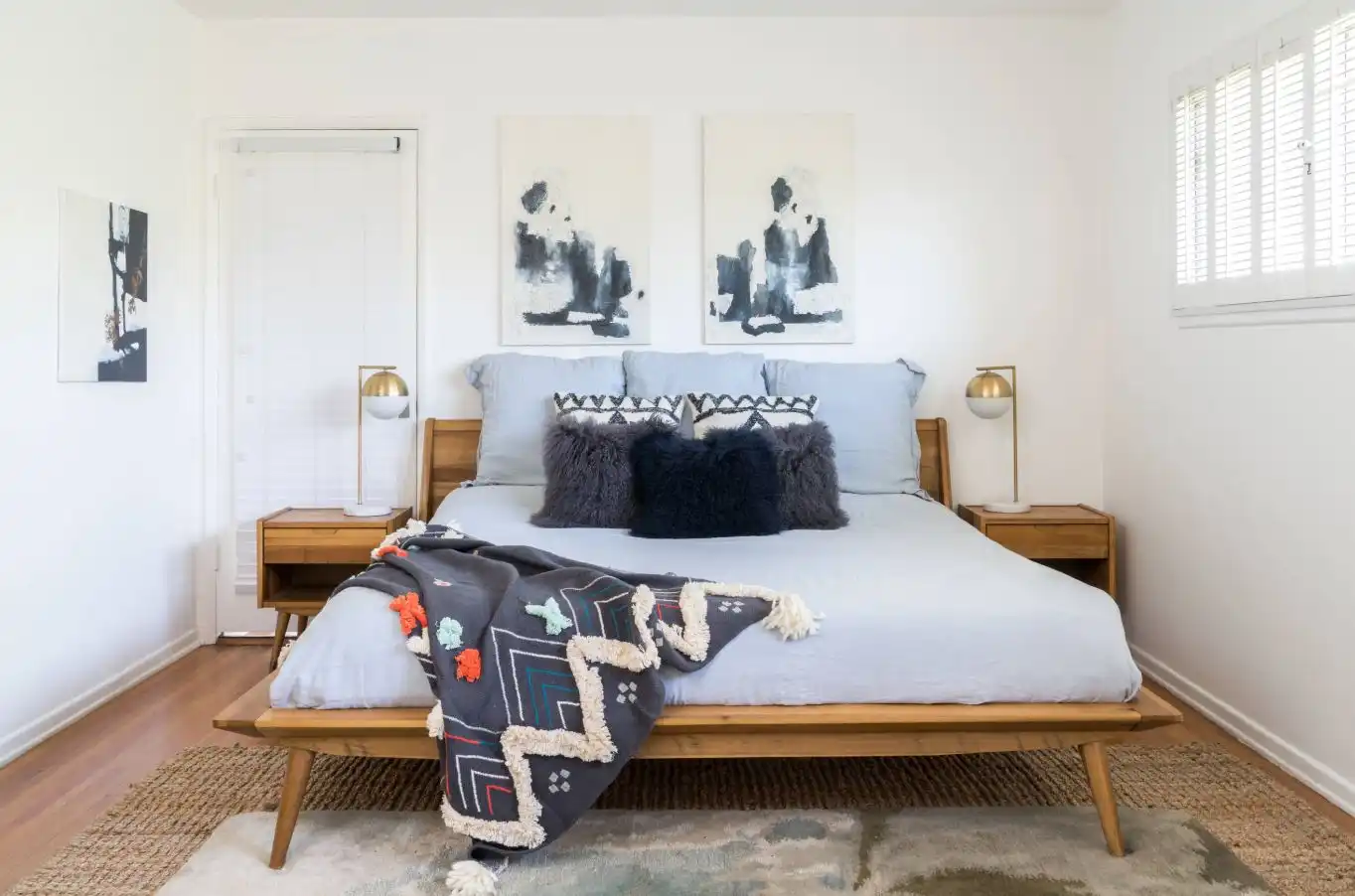 Beautiful mid century bedroom design