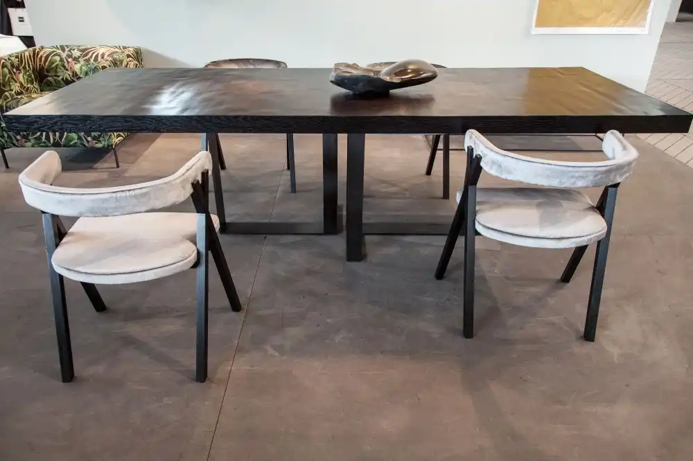 Beautiful rectangular dining table with metalic base