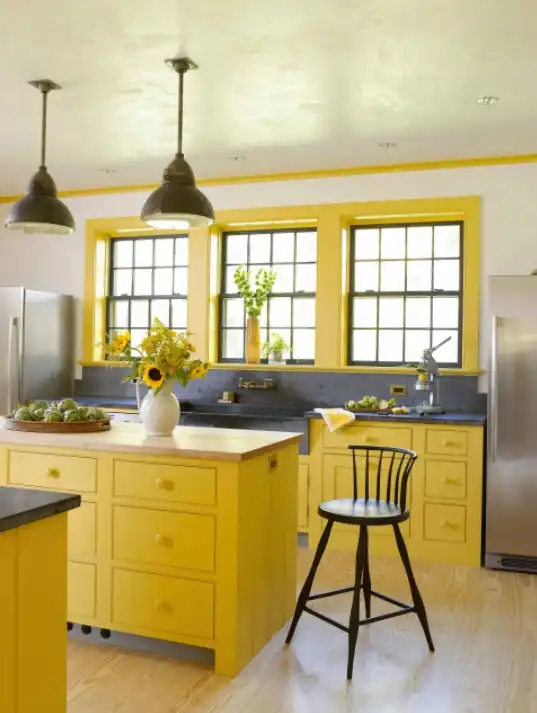 Beautiful yellow farmhouse decor