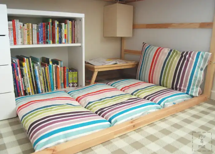 Bed floor pillows
