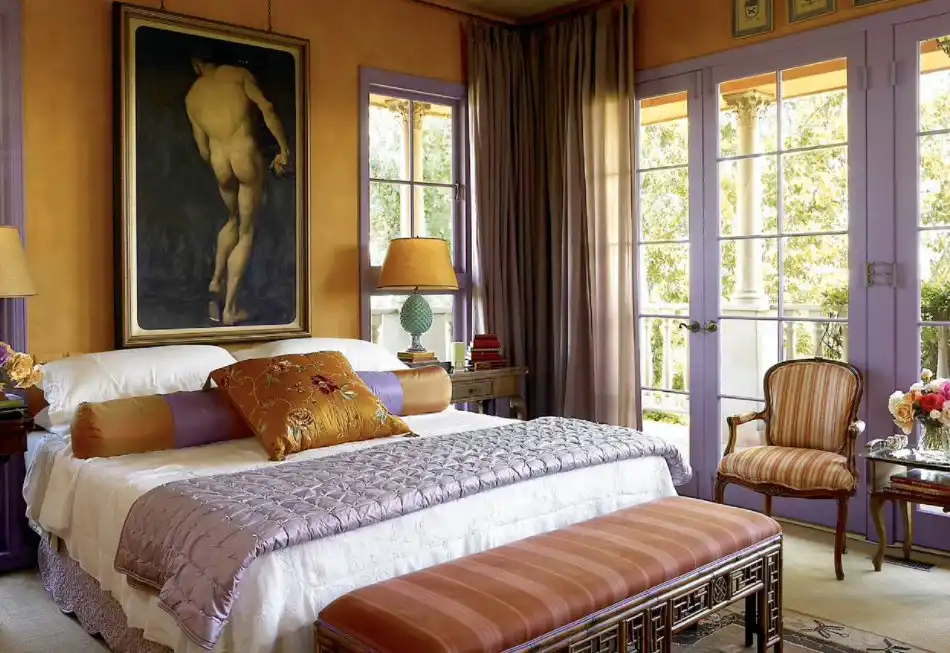 Bedroom with levender color