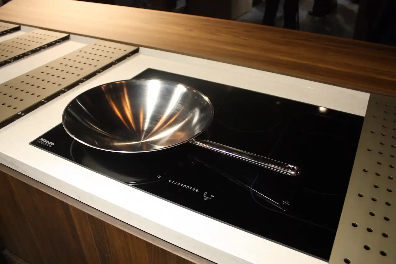 Binova induction wok
