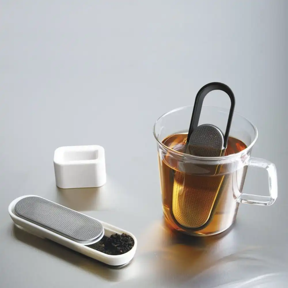 Black Loop Tea Strainer