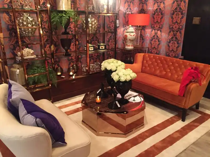 How To Decorate A Coffee Table Without Overdoing It