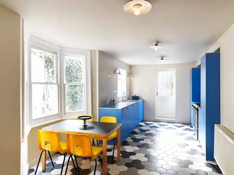 Blue plywood kitchen decor