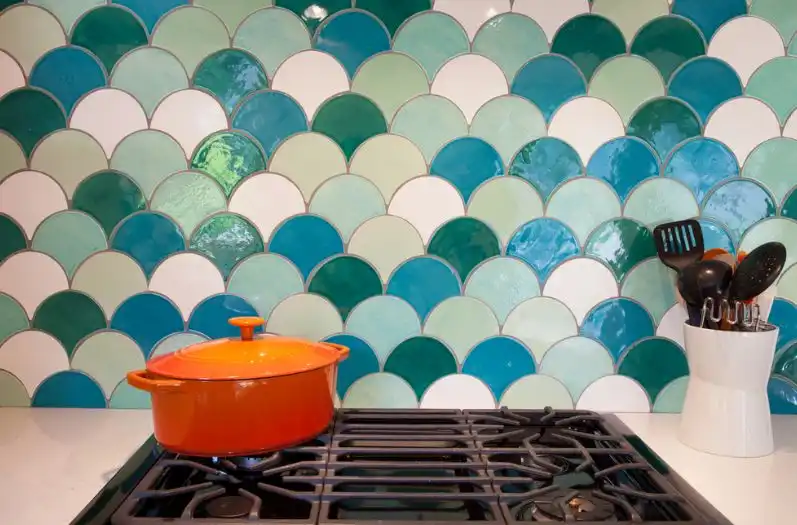 Blue shades fish scale kitchen backsplash