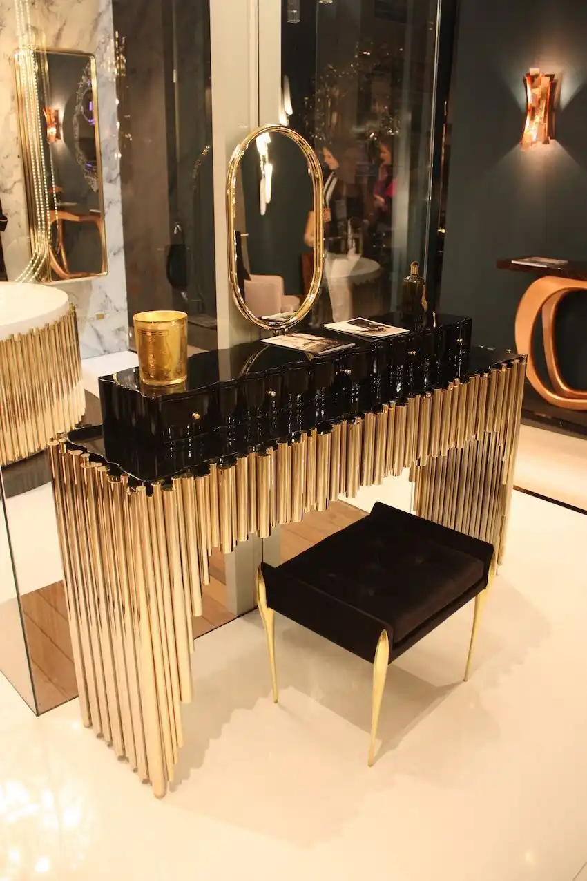 Get Ready in Style with a Luxe Make-up Vanity for Your Bedroom Get Ready in Style with a Luxe Make-up Vanity for Your Bedroom