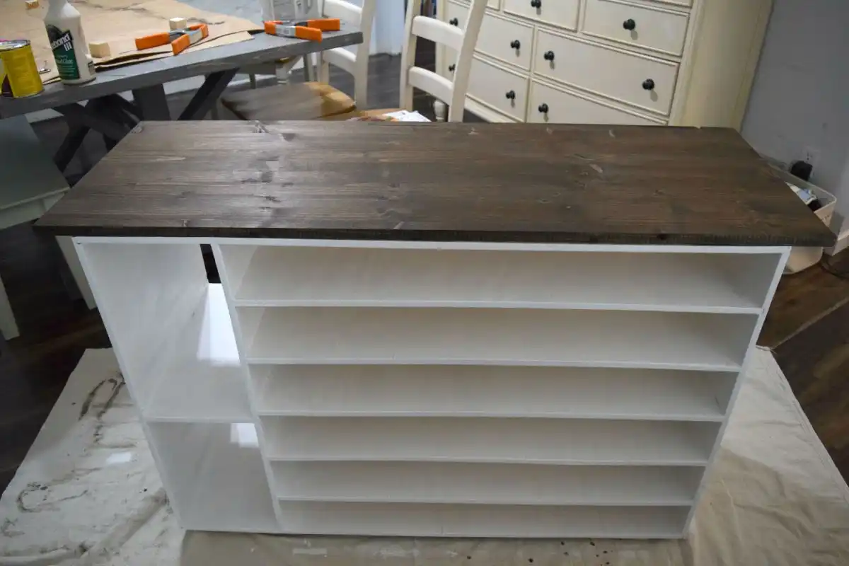 Building shoe with top