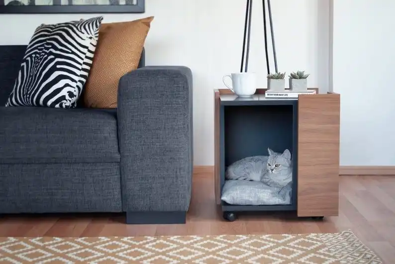 CORNER Cat or Little Dog Cave