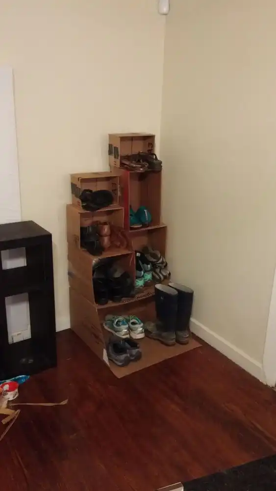 Cardboard simple shoe rack DIY