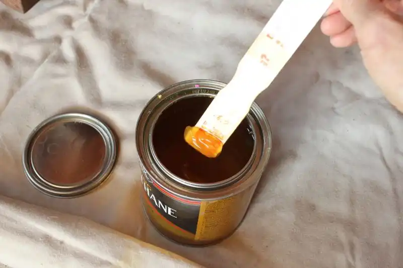Carefully stir the polyurethane