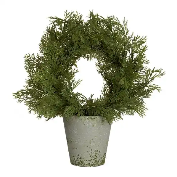 CedarWreathTopiaryF11