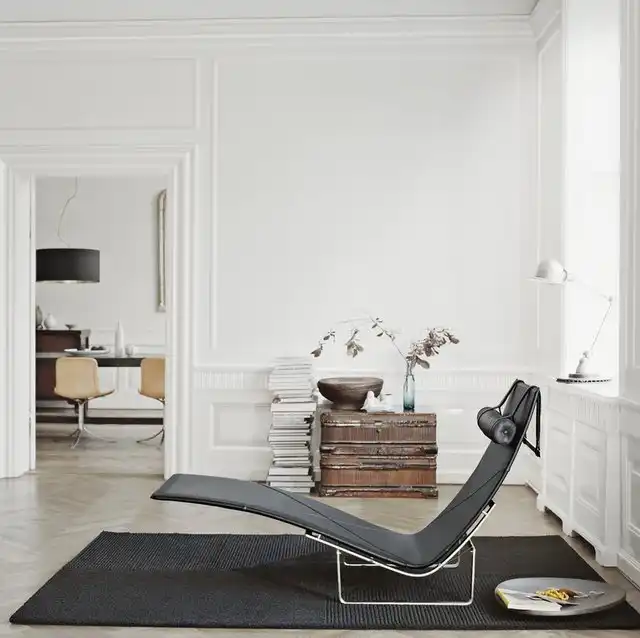 Chaise Lounge by Poul Kjærholm