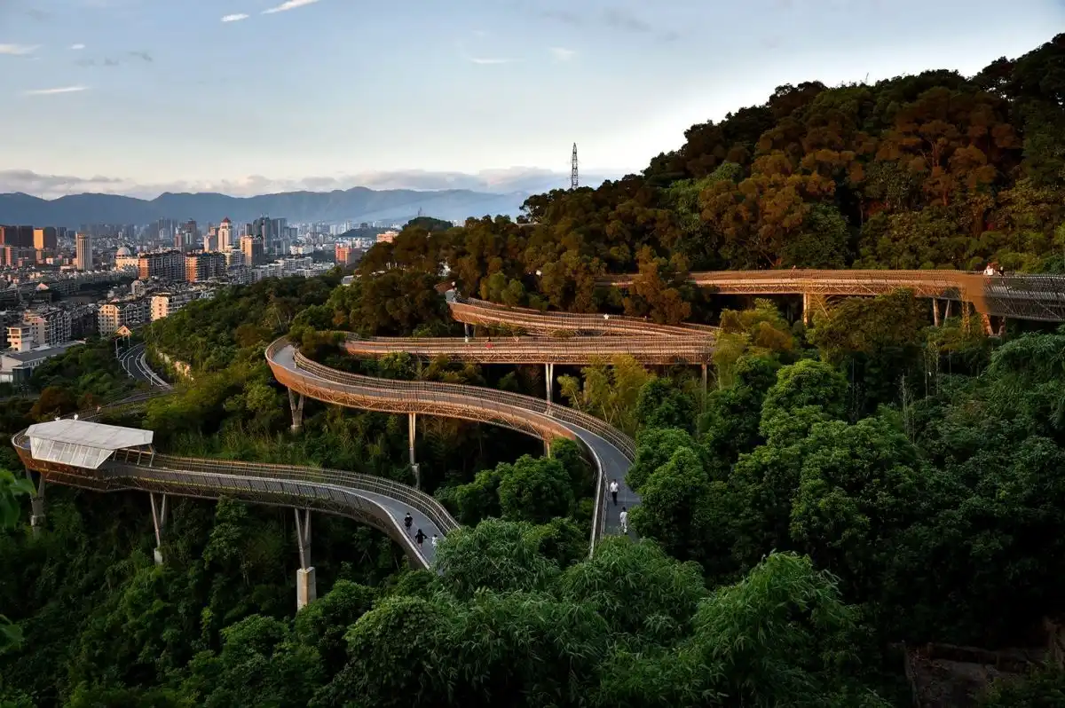 China Fuzhou Jin Niu Shan Trans-Urban Connector through forest