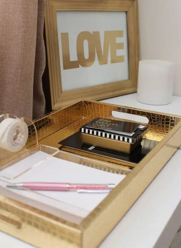 Choose a stylish tray
