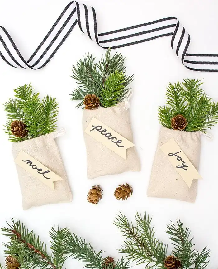 Christmas Favour Bag DIY Ornaments
