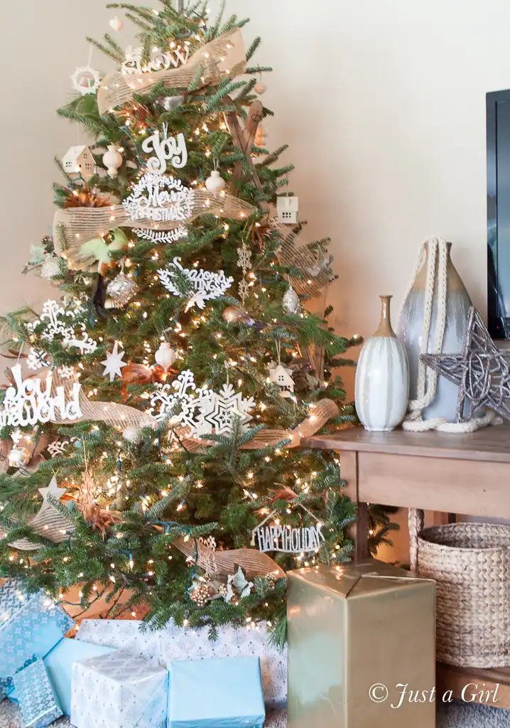 Christmas House Tree Decoration Ideas