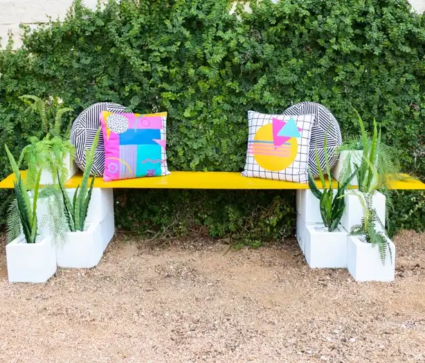 Cinder blocks planter DIY