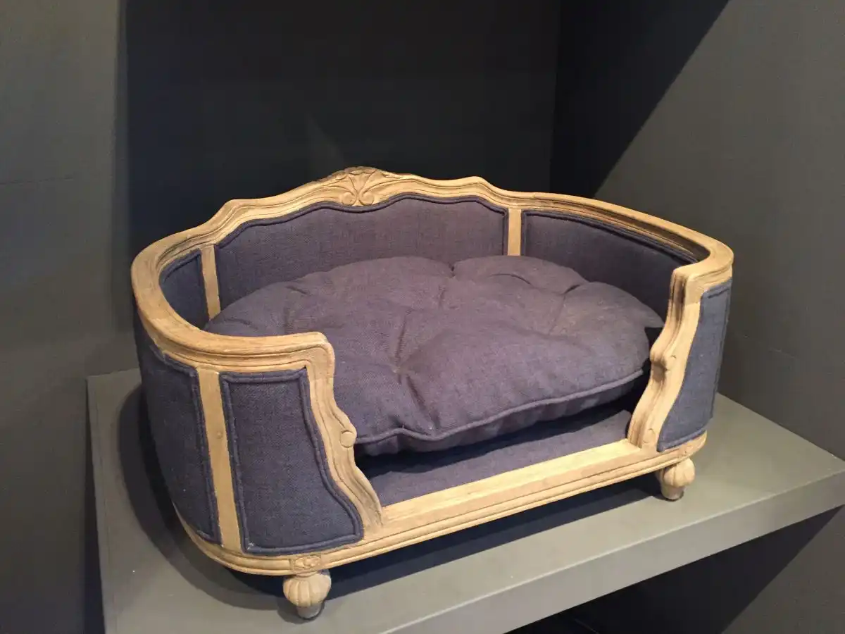 Classic Lord Lou Furniture For Pets
