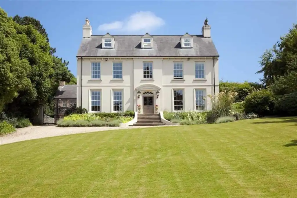 Classical Neo-Georgian House