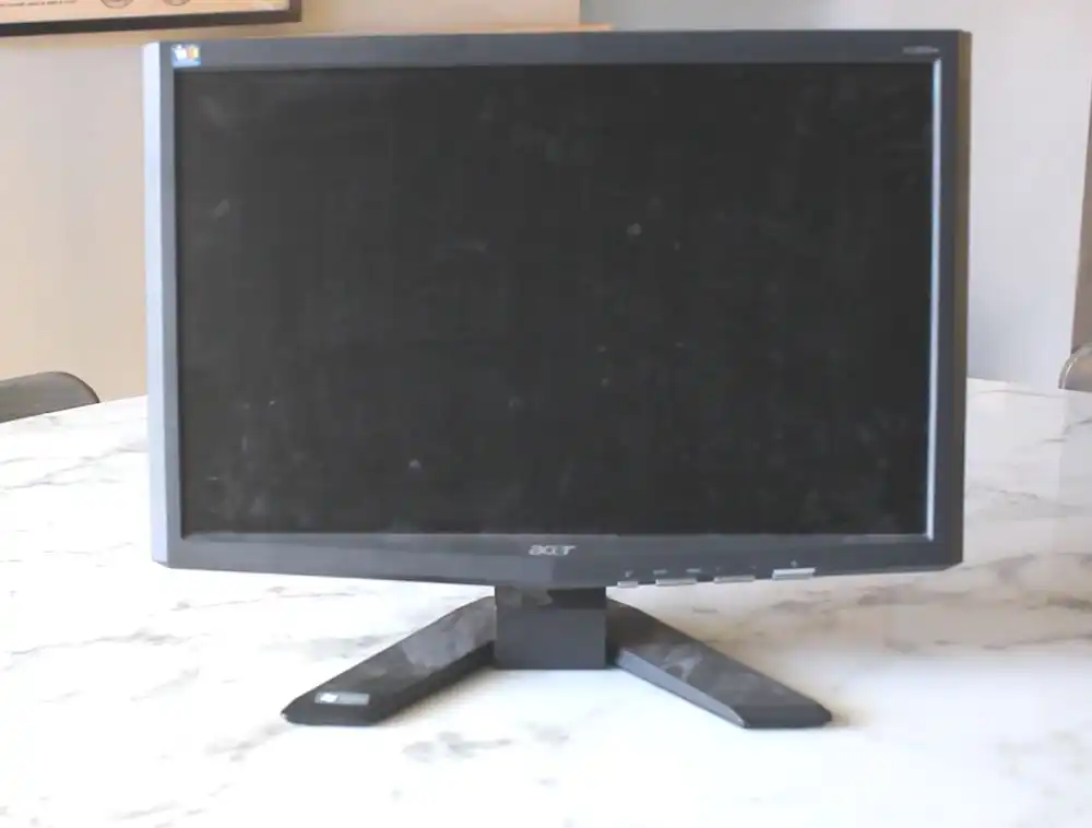 Clean a Flat Screen TV