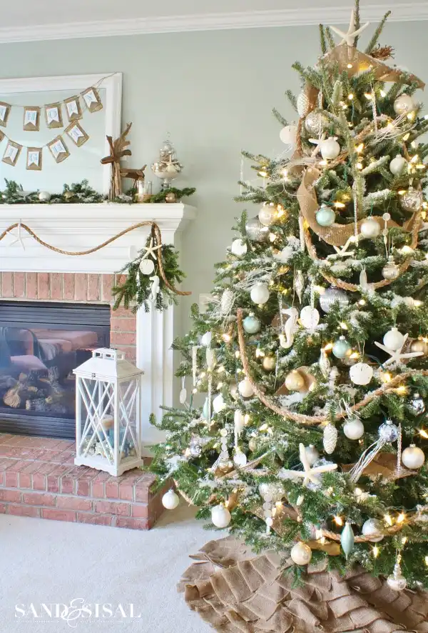 Coastal Christmas Tree Decorating Ideas