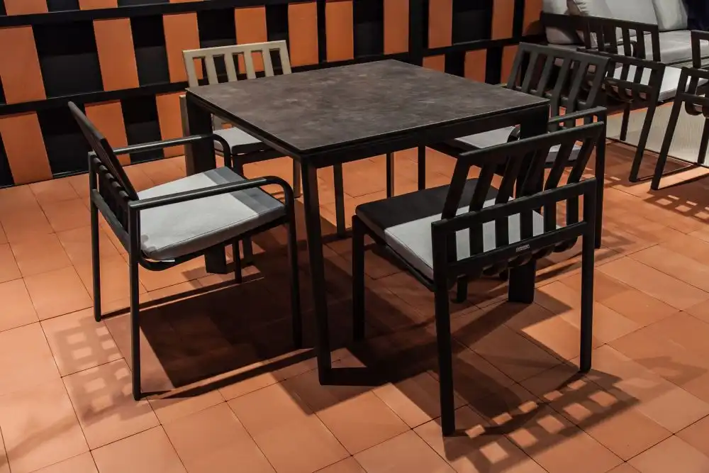 Collection Tub from Point furniture Dining table outdoor